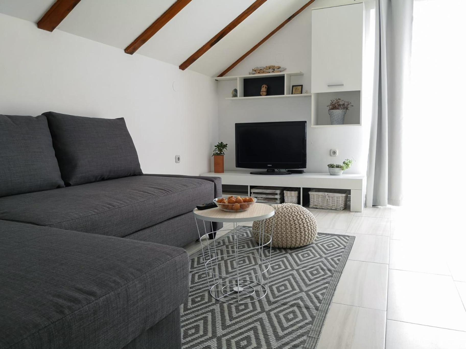 Apartman Milutin Vrsi Exteriör bild